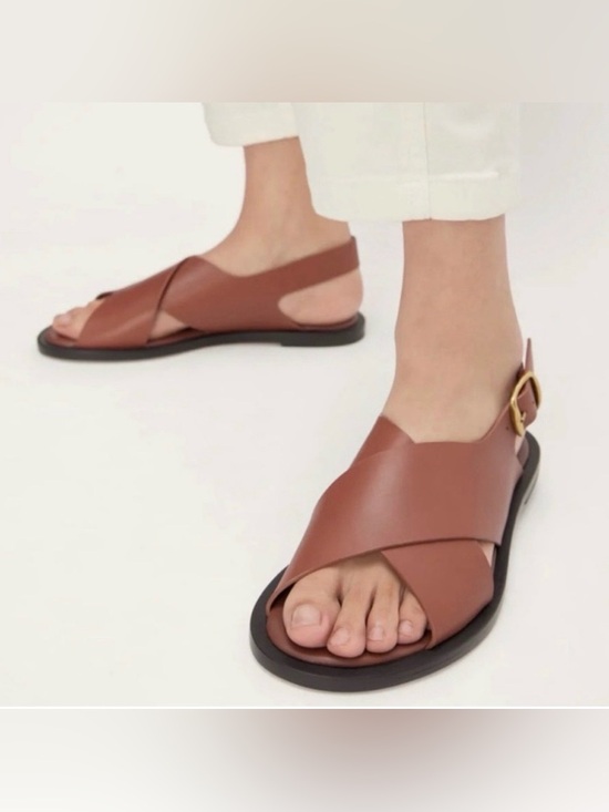 Everlane Shoes - Everlane Brown Leather Sandals 7.5